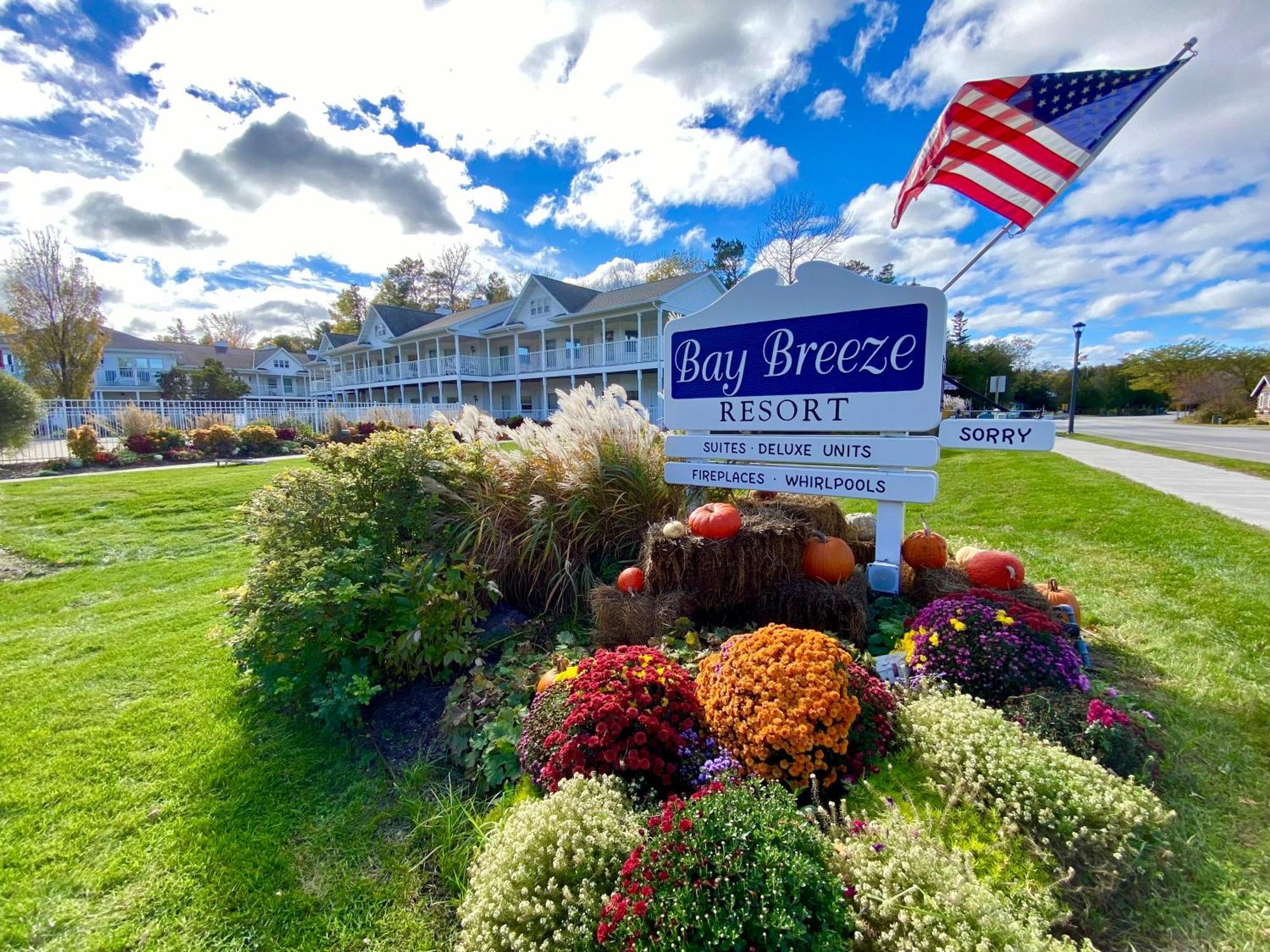 Bay Breeze Resort 以法莲 外观 照片
